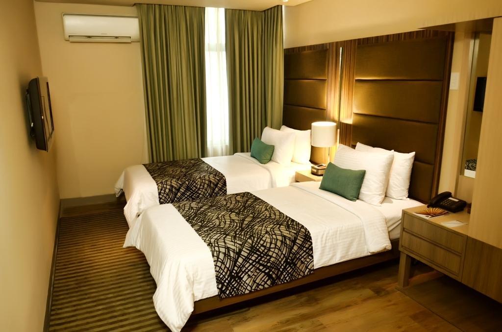 Best Western Antel Spa Hotel Suites Makati City Szoba fotó